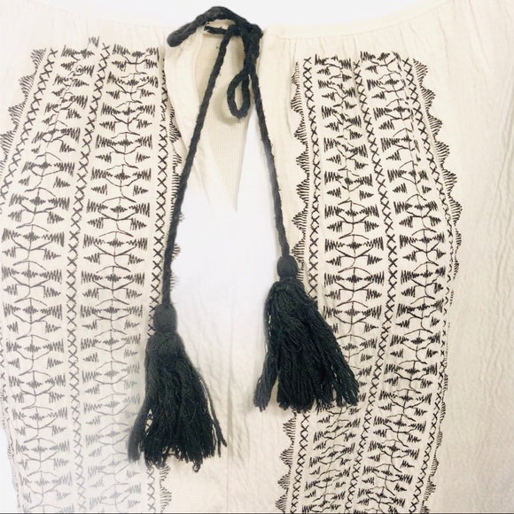 Boho Peasant Top White Blue Embroidered Tassel Neck ￼Top Small Petite - Picture 2 of 9